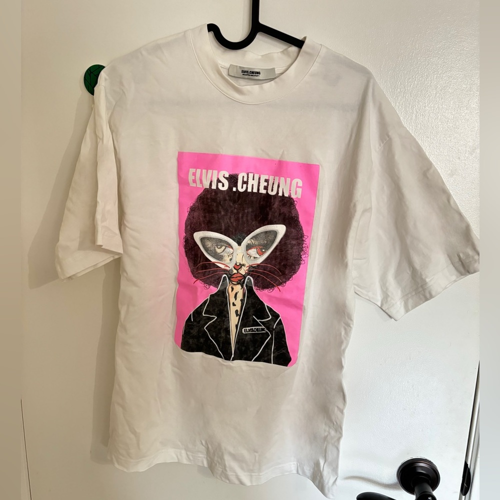 White- T shirt
